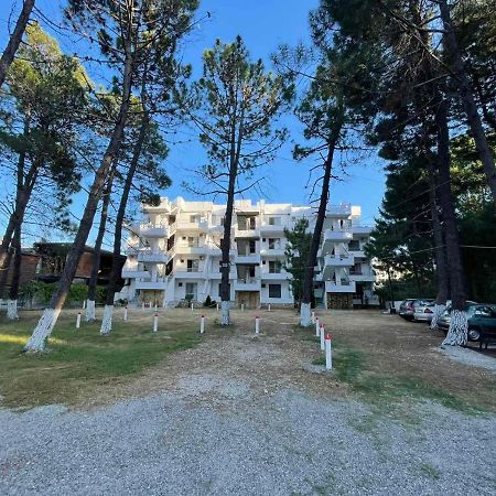 Aparthotel Vila Tufi Velipojë Exteriér fotografie