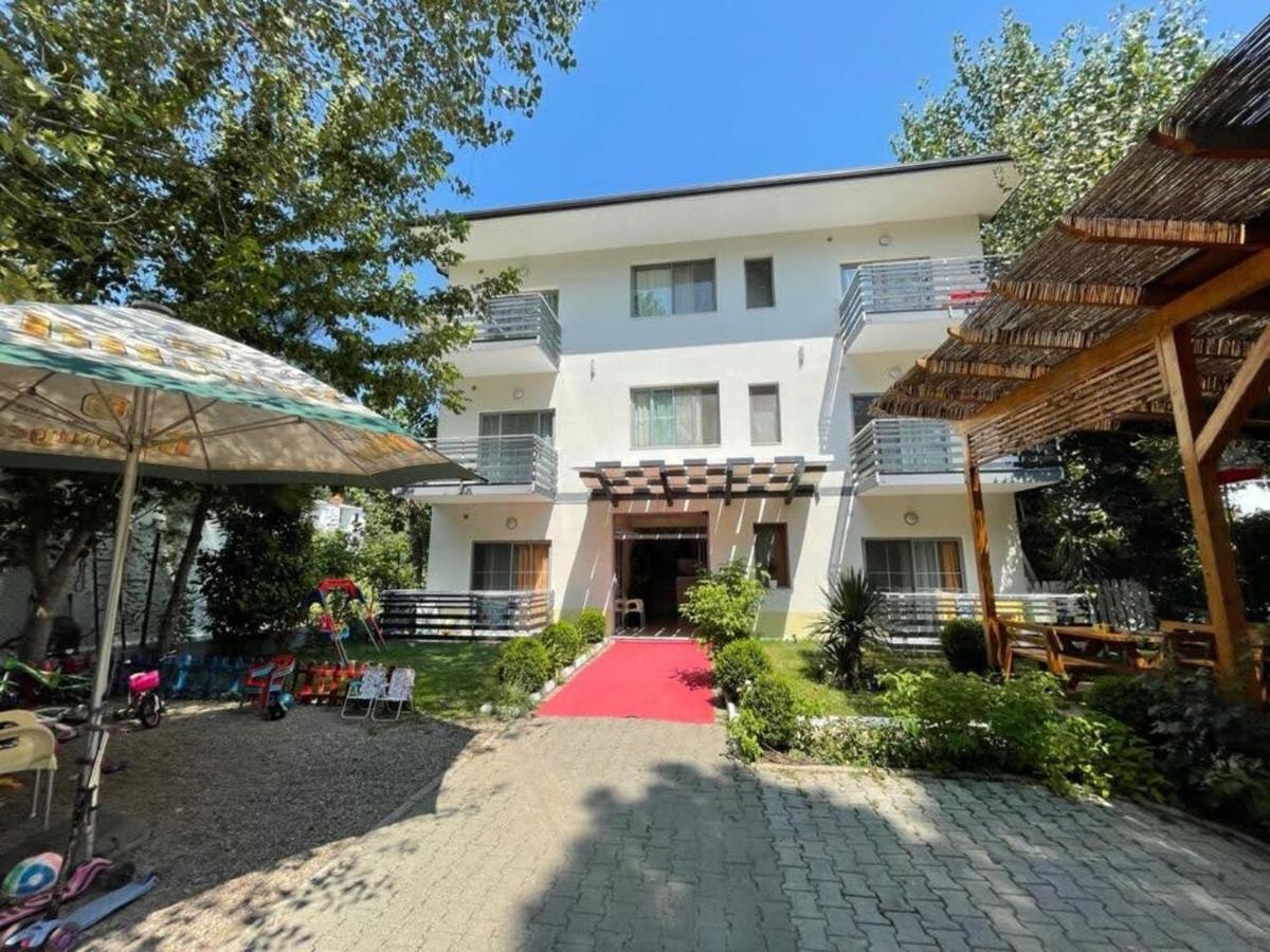 Aparthotel Vila Tufi Velipojë Exteriér fotografie