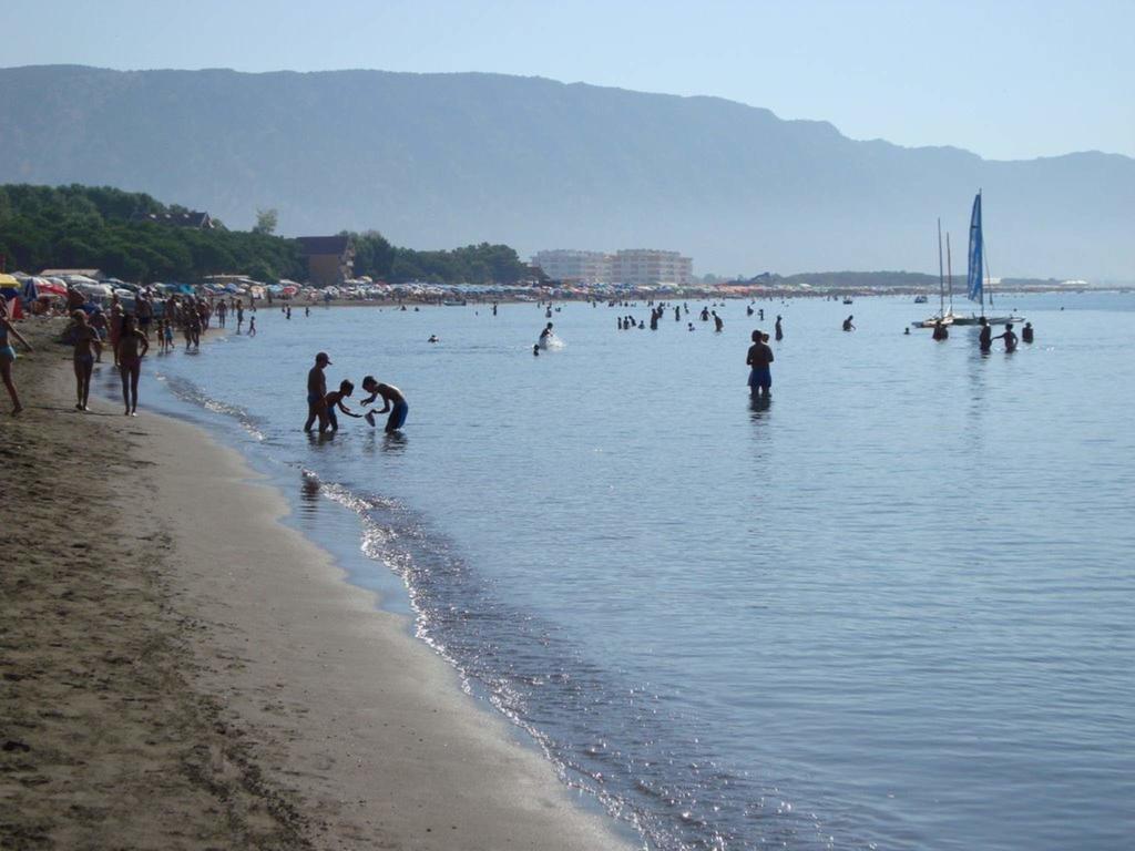 Aparthotel Vila Tufi Velipojë Pokoj fotografie