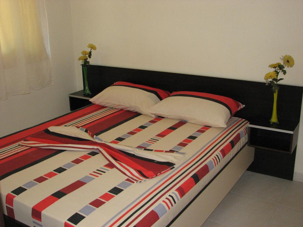 Aparthotel Vila Tufi Velipojë Pokoj fotografie