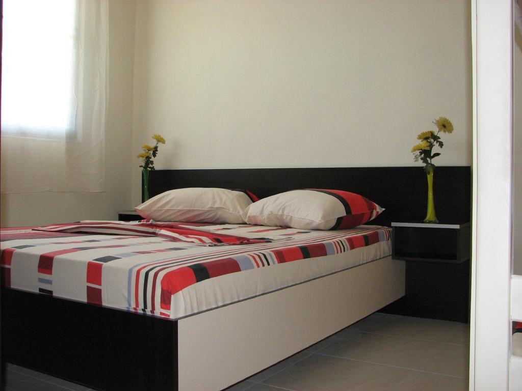 Aparthotel Vila Tufi Velipojë Pokoj fotografie