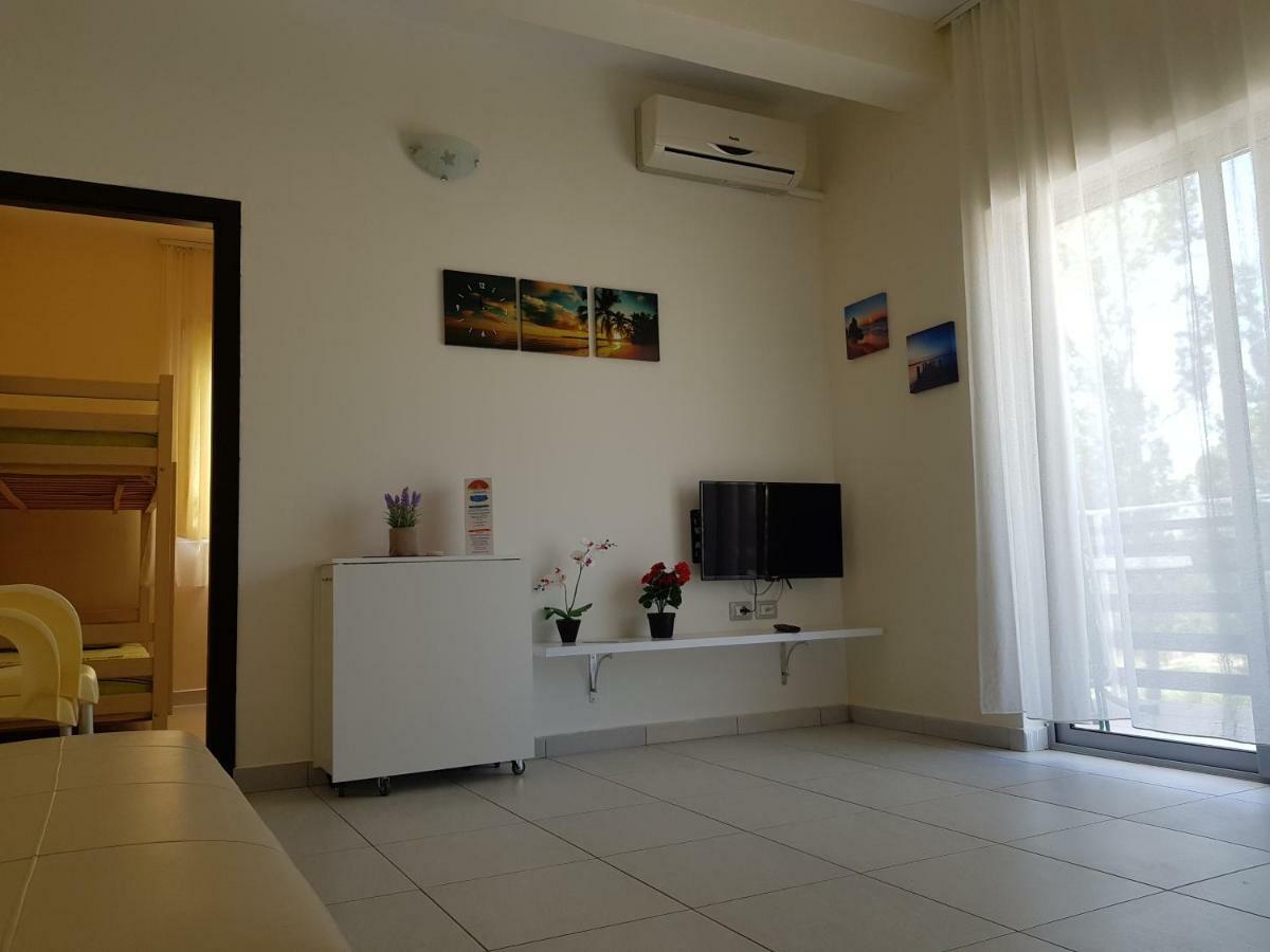 Aparthotel Vila Tufi Velipojë Exteriér fotografie